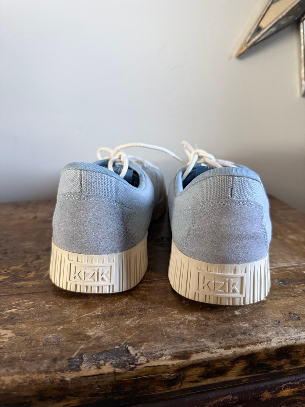 Kizik Madison Light Blue Canvas Sneakers with White Soles Size 8.5 - Picture 4 of 7